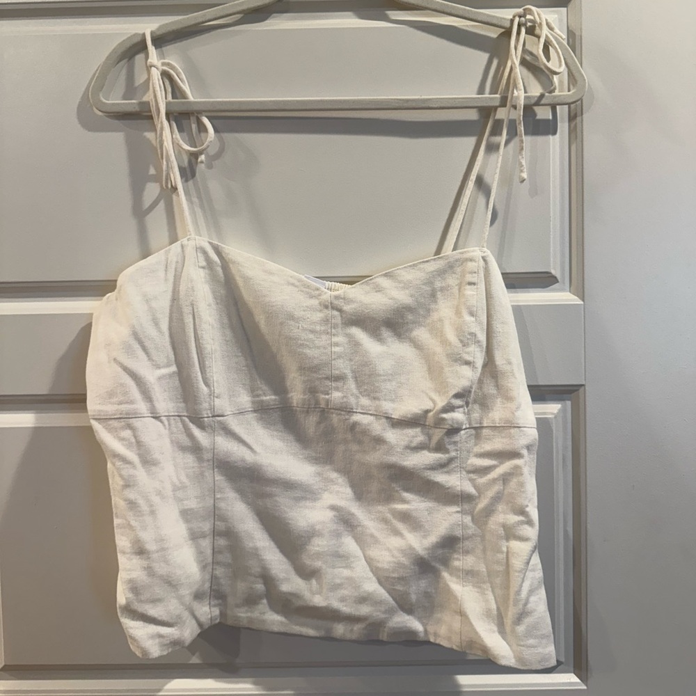 Bow tie tank